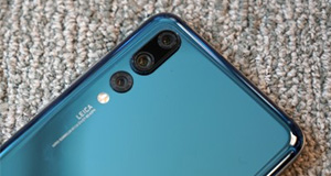 Huawei P20 с тремя камерами представят в марте