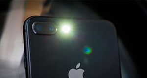 Apple улучшила работу вспышки в iPhone 8