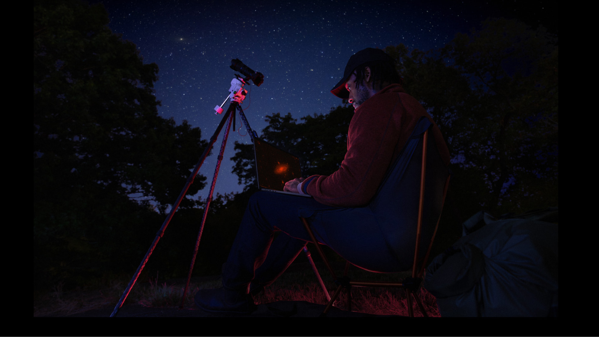 MacBook Pro 16 M4 Max в работе