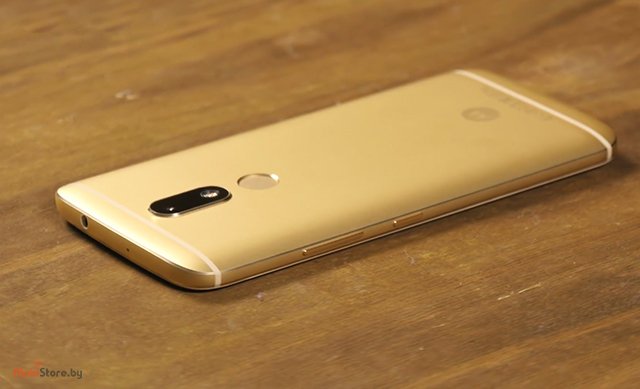 Motorola Moto M дизайн