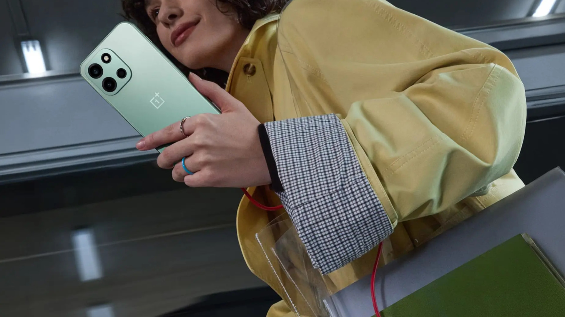 OnePlus Nord 6 в руках